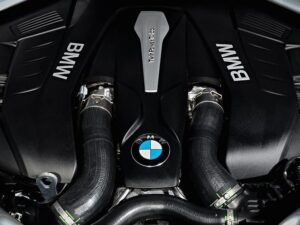 BMW X8