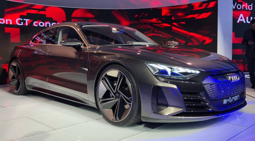 Новый электрический Audi e-tron GT 2021 