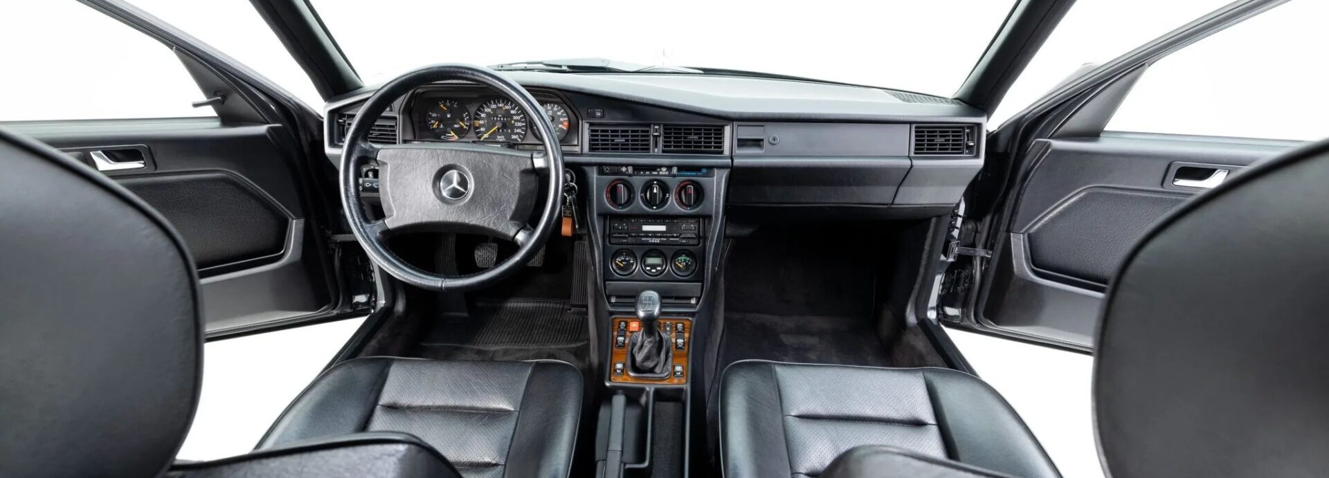 Mercedes-Benz 190E 2.5 16 Evolution 1989 года, капсула времени из Золотого века гонок