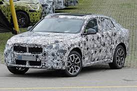 BMW X2 M35i 2024 демонстрирует агрессивный дизайн и выглядит как крошечный X6 M