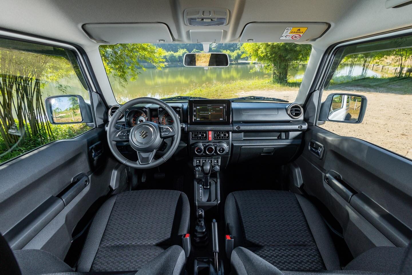 Новый Suzuki Jimny Rhino Edition достоин звания «Настоящий внедорожник»