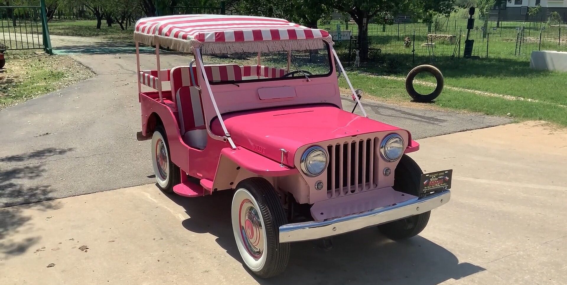 Редкий джип Willys 1959 года выпуска — жемчужина с розовой полосой