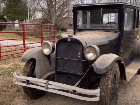 Найденный в сарае Dodge 1924 года возвращается к жизни после 83 лет забвения