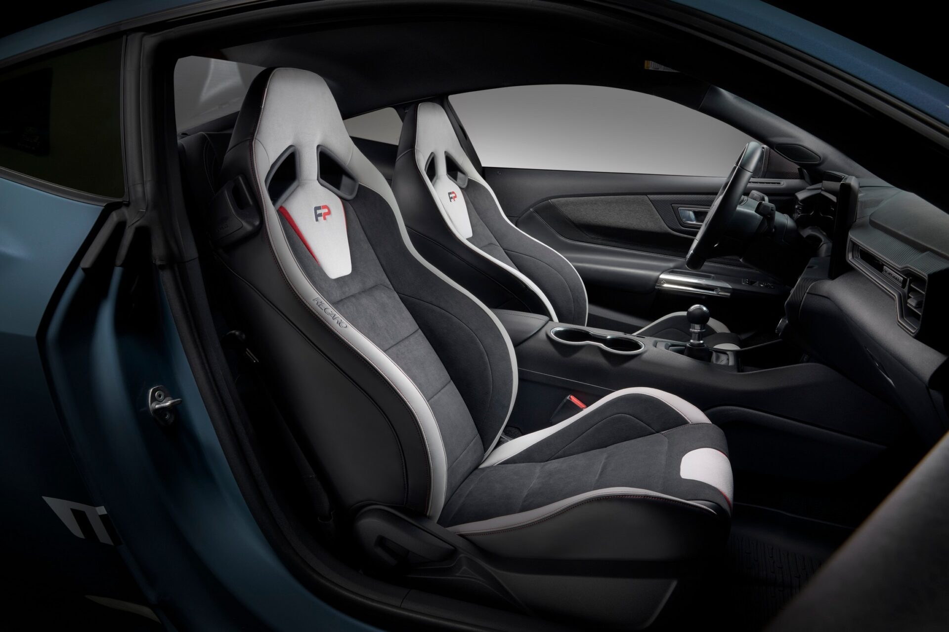На SEMA Ford представил Mustang GTD, достойный соперник Nissan и Porsche 911 Dakar