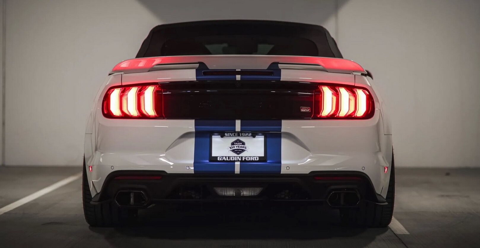 Редкий Ford Mustang Shelby Super Snake Speedster 2022 года — наполовину автобот, наполовину коллекционный предмет