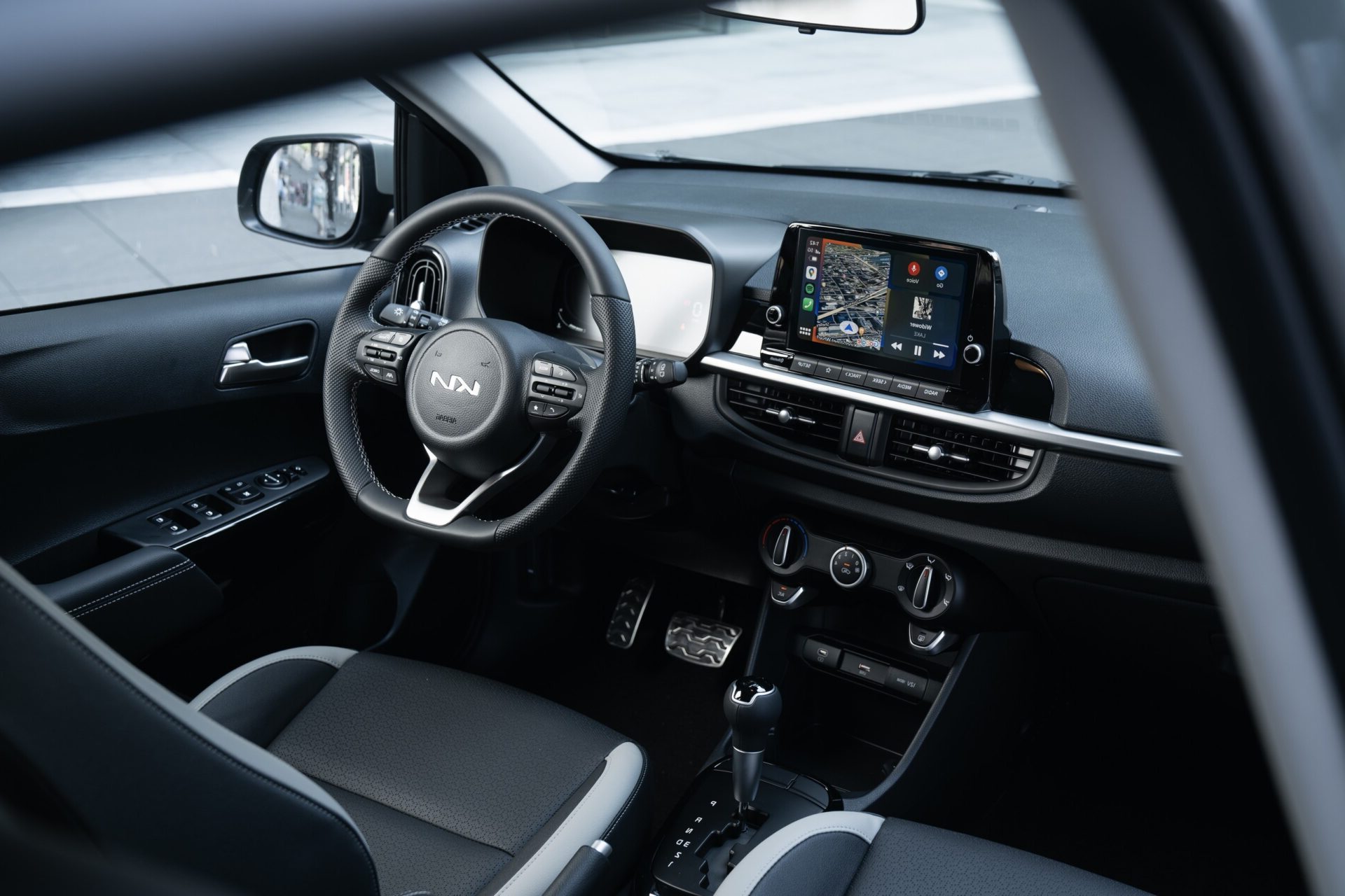 Kia Picanto City Car 2024 года со свежим внешним видом и дополнительным оборудованием
