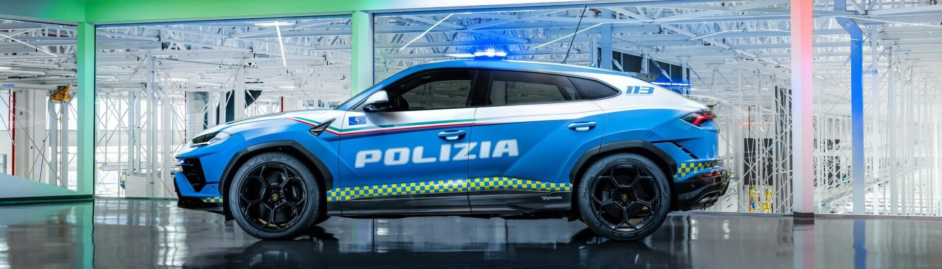 Lamborghini Urus Performante Polizia готова к молниеносным специальным действиям