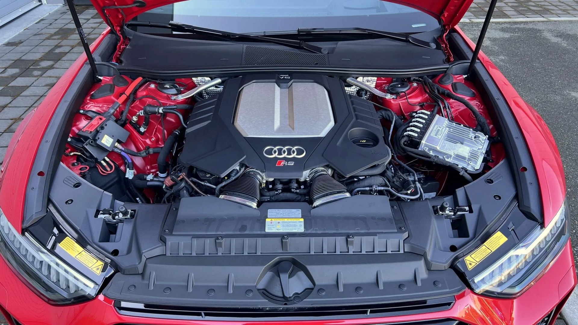 Дилер Ferrari продает Audi RS6 Avant 2023 года с небольшим пробегом, зачем вообще покупать Purosangue